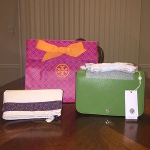 NWT Tory Burch Robinson Adjustable Shoulde…